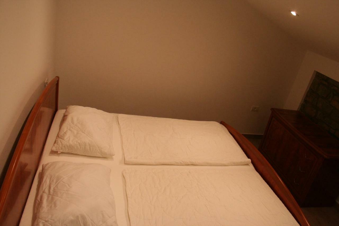 Olivia Apartment *